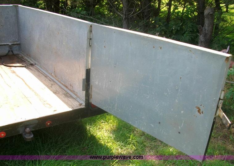 image for item 1022 4' x 8' trailer