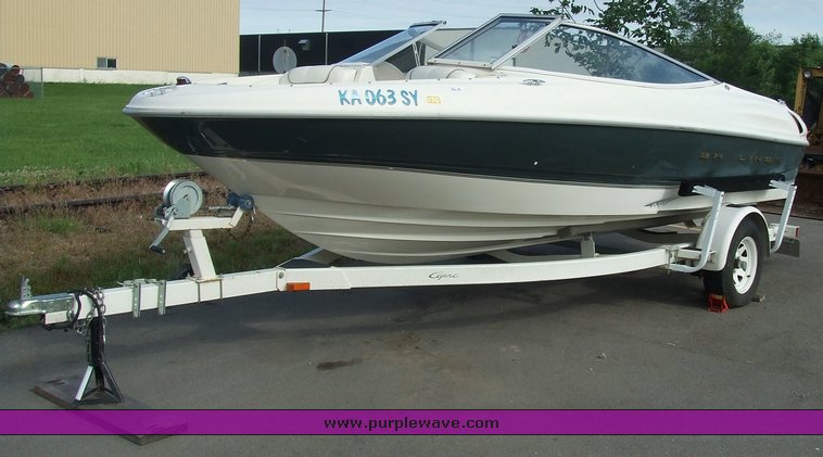 image for item 2071 1998 Bayliner 1850SE boat with trailer