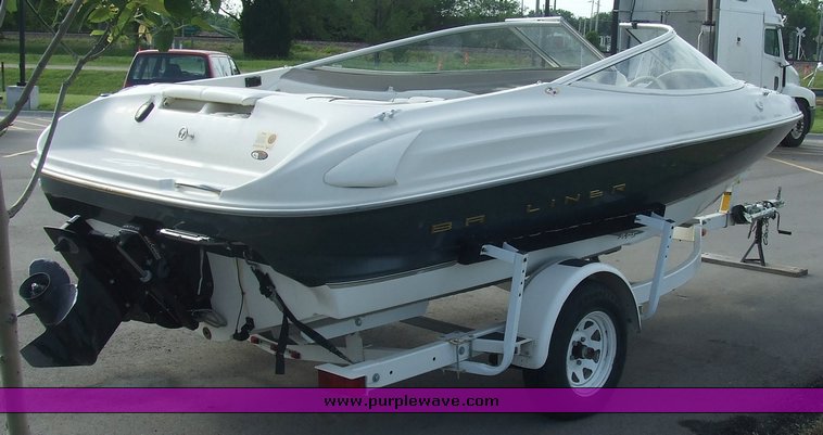 image for item 2071 1998 Bayliner 1850SE boat with trailer