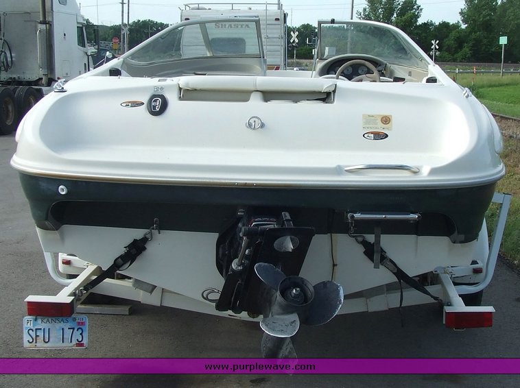 image for item 2071 1998 Bayliner 1850SE boat with trailer