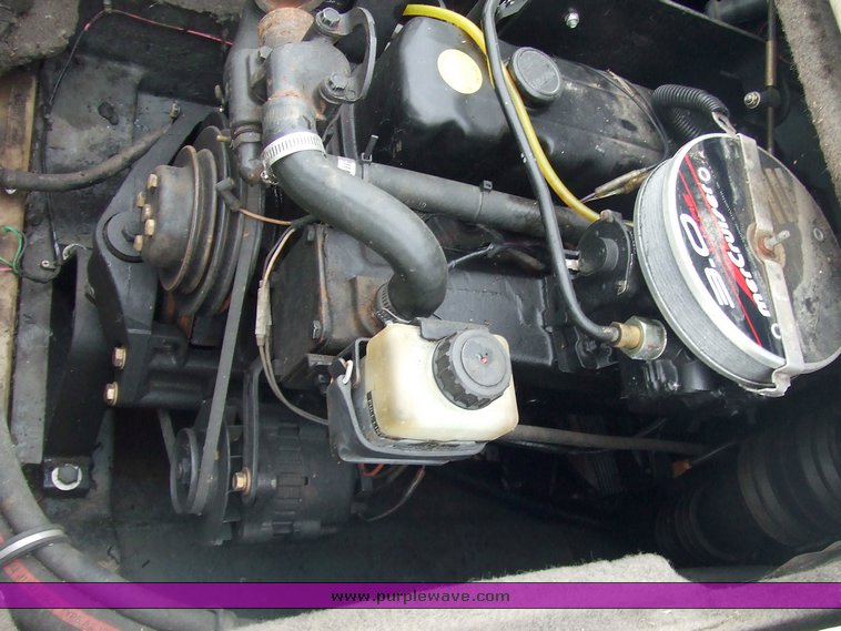 image for item 2071 1998 Bayliner 1850SE boat with trailer