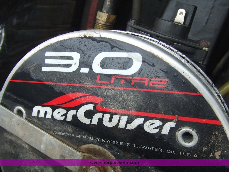 image for item 2071 1998 Bayliner 1850SE boat with trailer