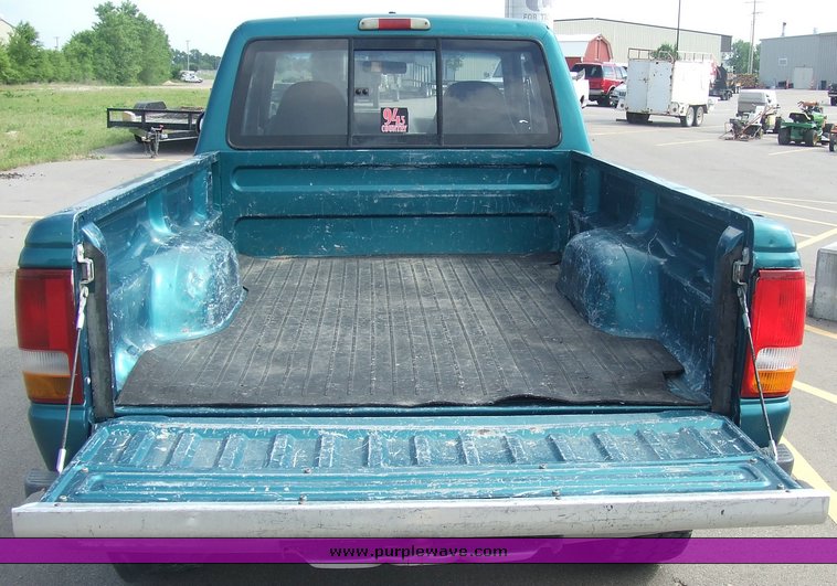 image for item 2077 1994 Ford Ranger XLT pickup truck