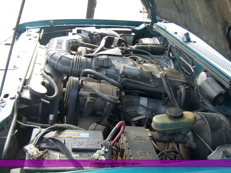 image for item 2077 1994 Ford Ranger XLT pickup truck