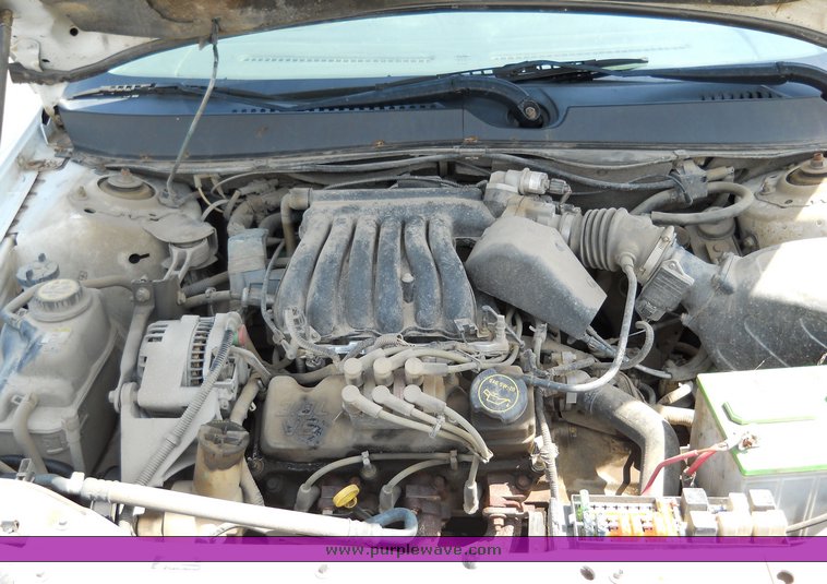 image for item 2078 2002 Ford Taurus SES