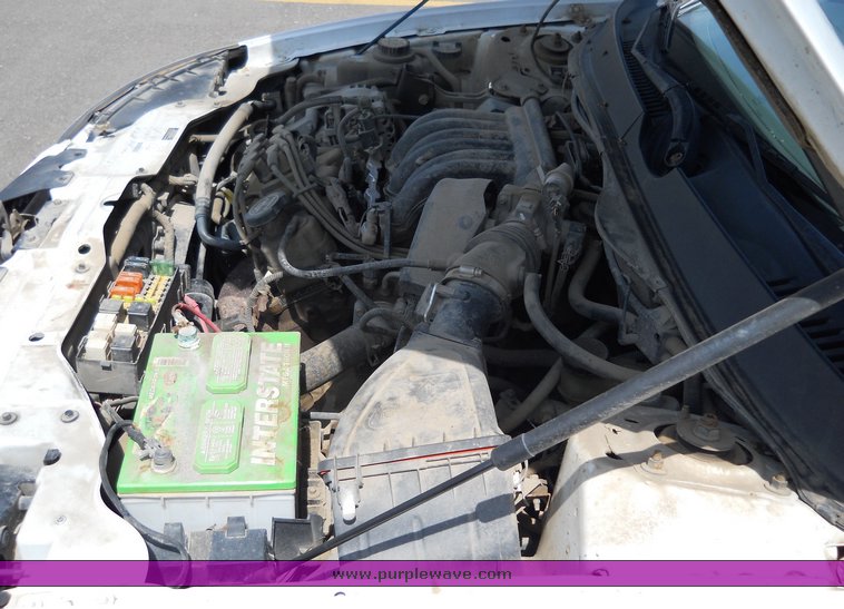 image for item 2078 2002 Ford Taurus SES