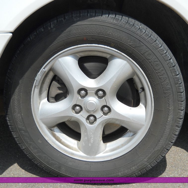 image for item 2078 2002 Ford Taurus SES