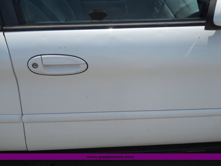 image for item 2078 2002 Ford Taurus SES