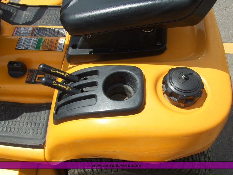 image for item 2081 Cub Cadet GT3200 riding mower