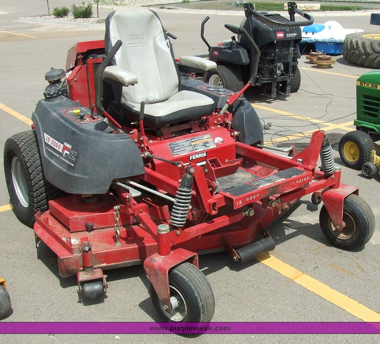 image for item 2082 Ferris IS 5000Z riding lawn mower