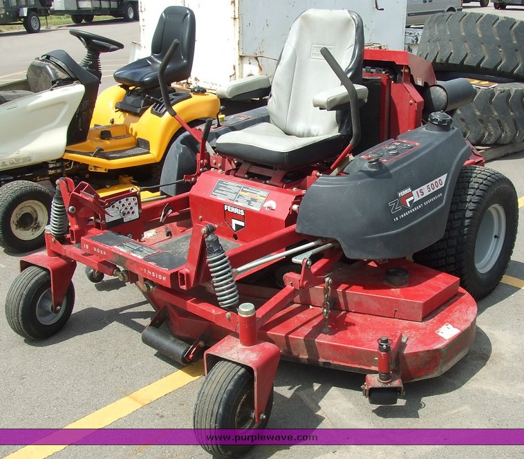 image for item 2082 Ferris IS 5000Z riding lawn mower