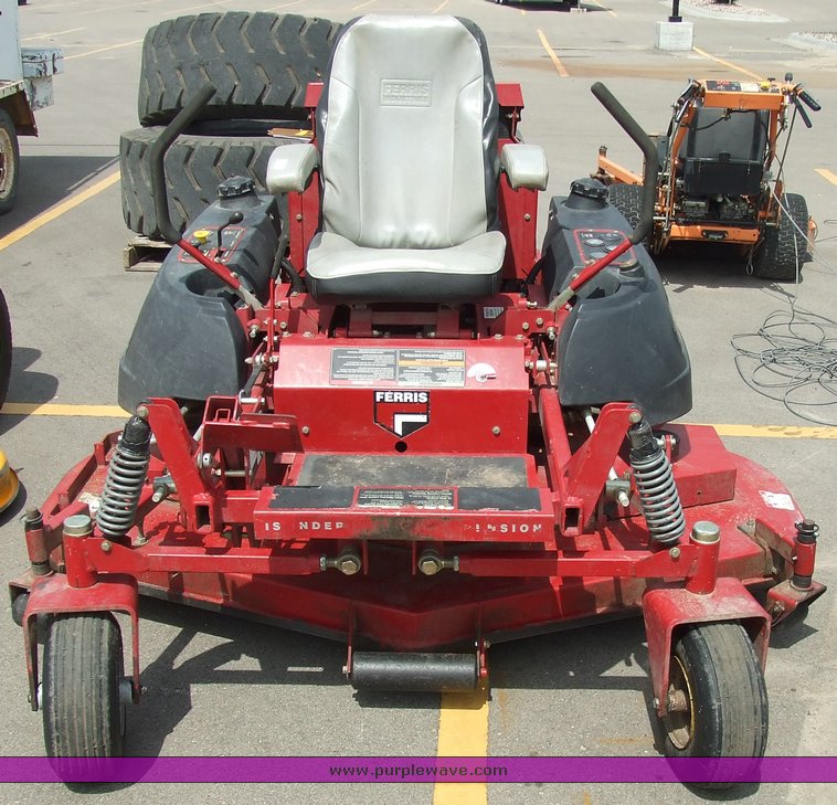 image for item 2082 Ferris IS 5000Z riding lawn mower
