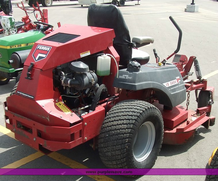 image for item 2082 Ferris IS 5000Z riding lawn mower