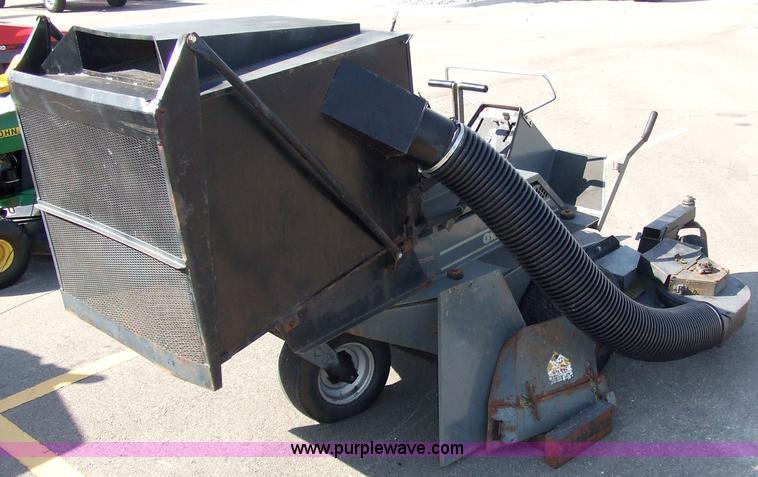 image for item 2105 Grazer G1890 riding mower