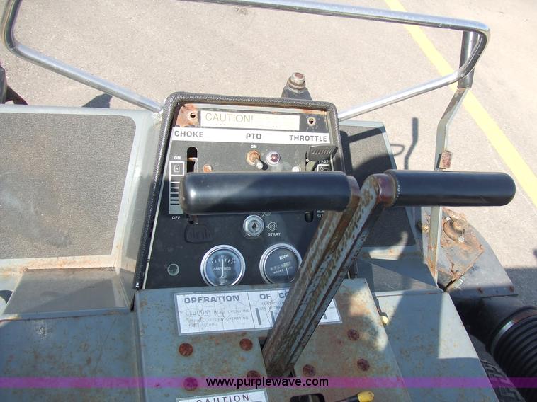 image for item 2105 Grazer G1890 riding mower