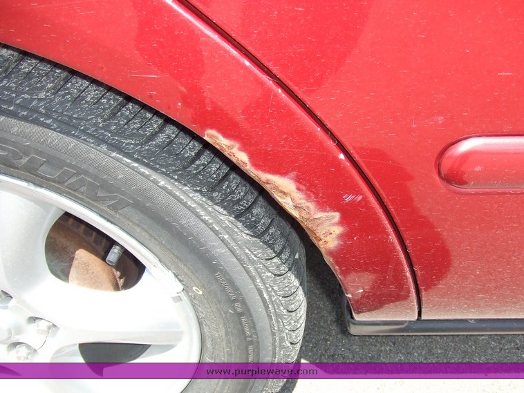 image for item 2108 2001 Ford Taurus SES