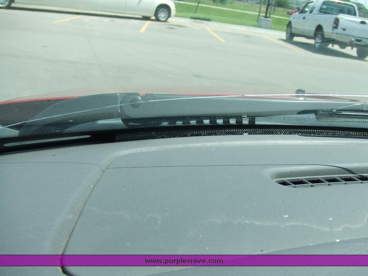 image for item 2108 2001 Ford Taurus SES