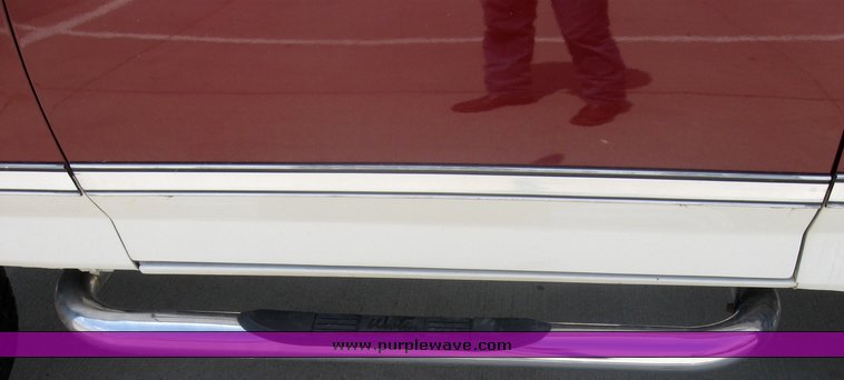 image for item 2279 1990 Ford Bronco XLT