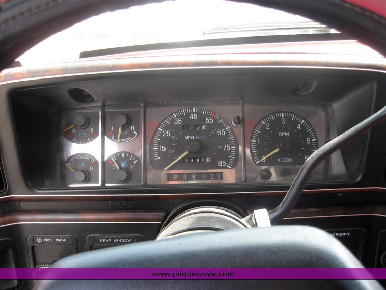 image for item 2279 1990 Ford Bronco XLT