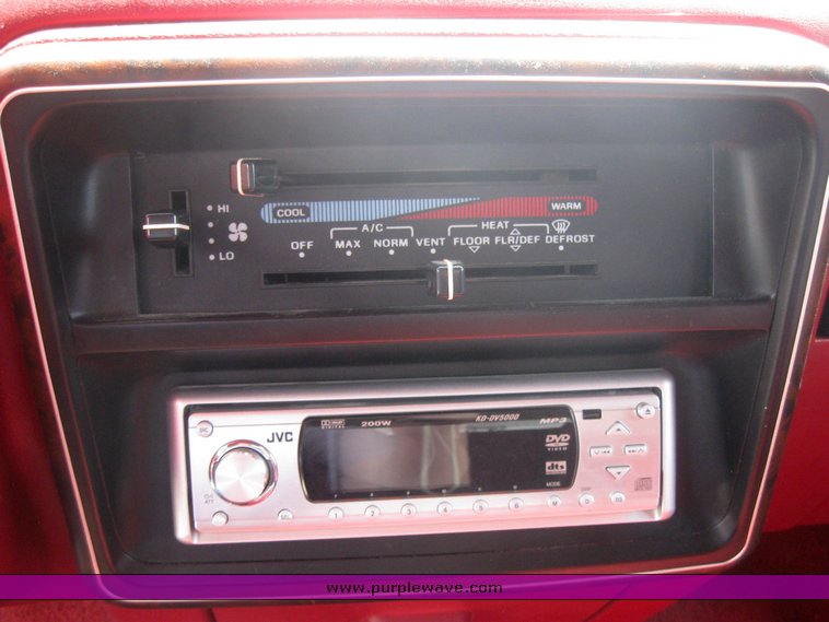 image for item 2279 1990 Ford Bronco XLT