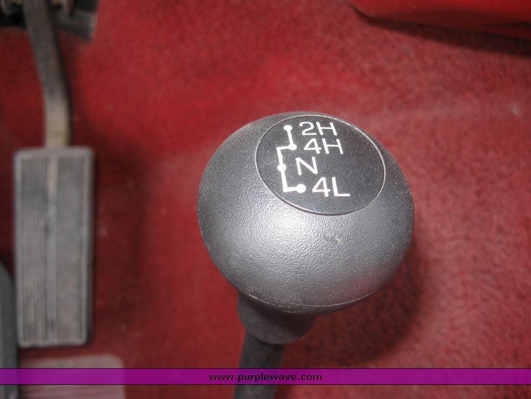 image for item 2279 1990 Ford Bronco XLT