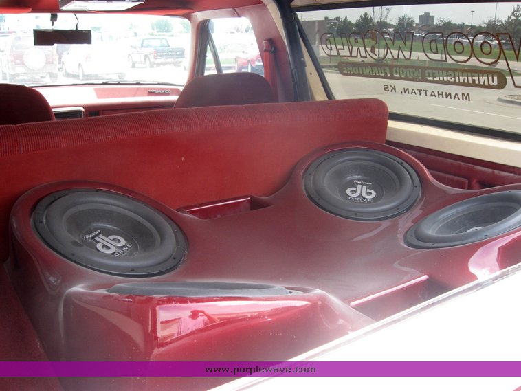 image for item 2279 1990 Ford Bronco XLT