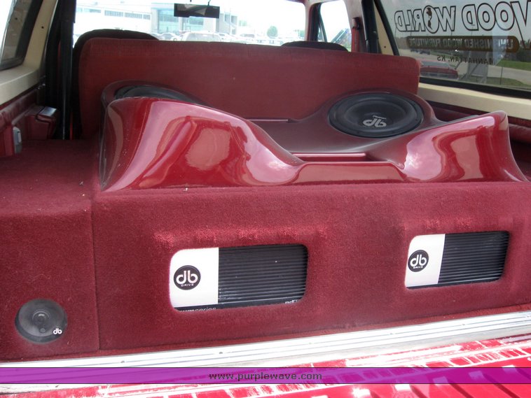 image for item 2279 1990 Ford Bronco XLT