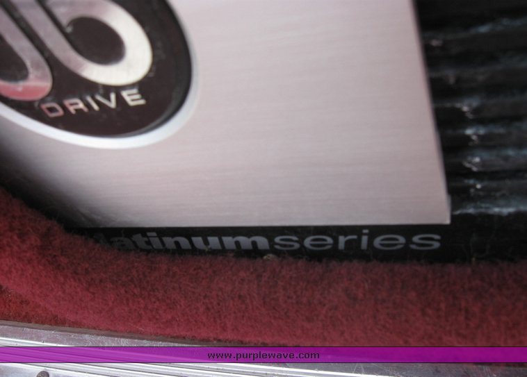 image for item 2279 1990 Ford Bronco XLT