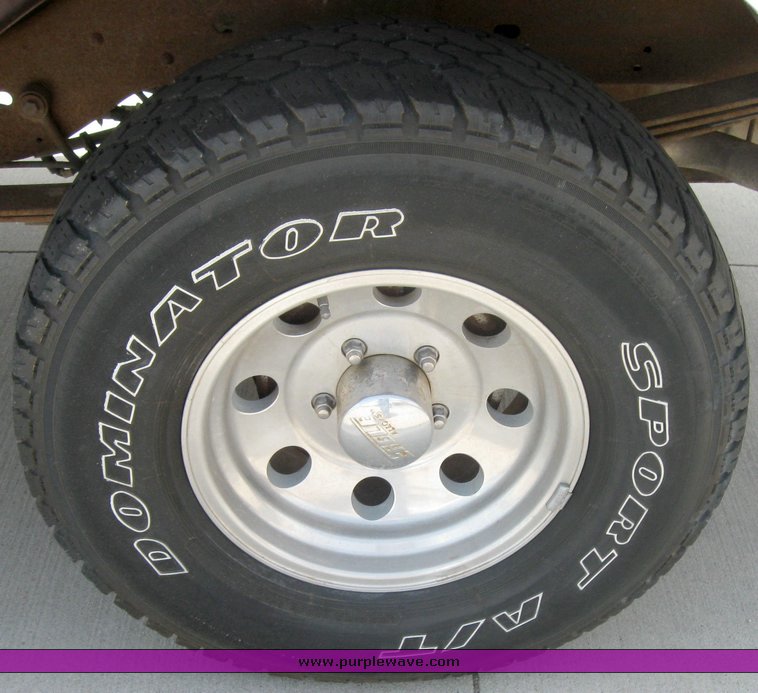 image for item 2279 1990 Ford Bronco XLT