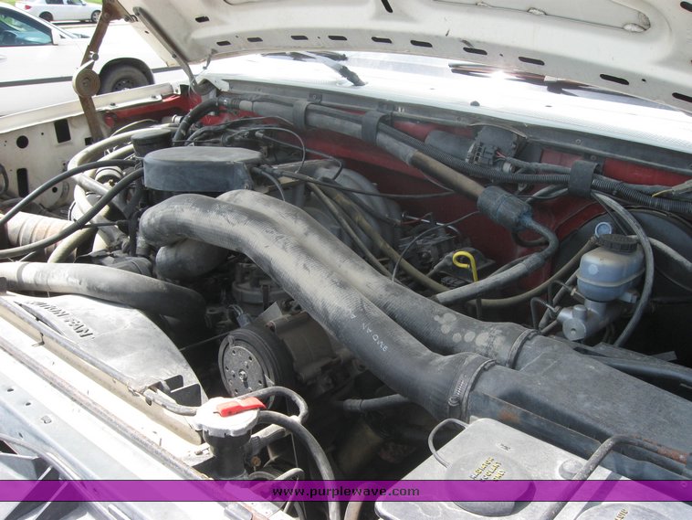 image for item 2279 1990 Ford Bronco XLT