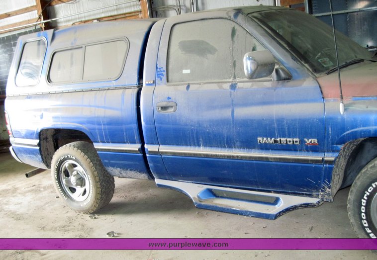 image for item 3913 1994 Dodge Ram 1500