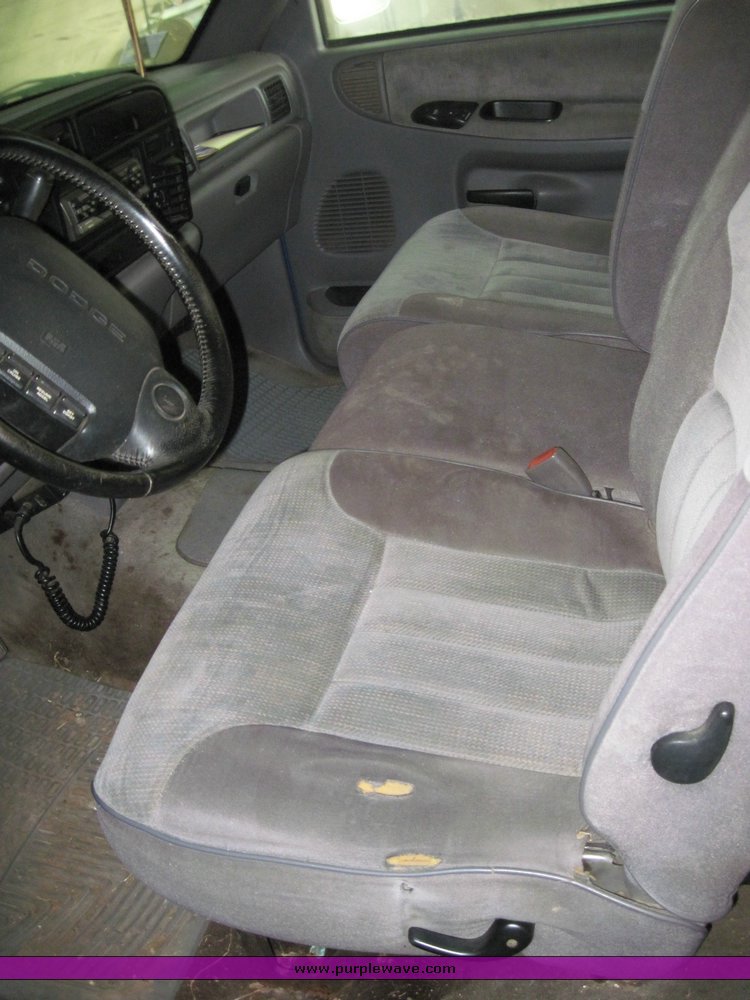 image for item 3913 1994 Dodge Ram 1500