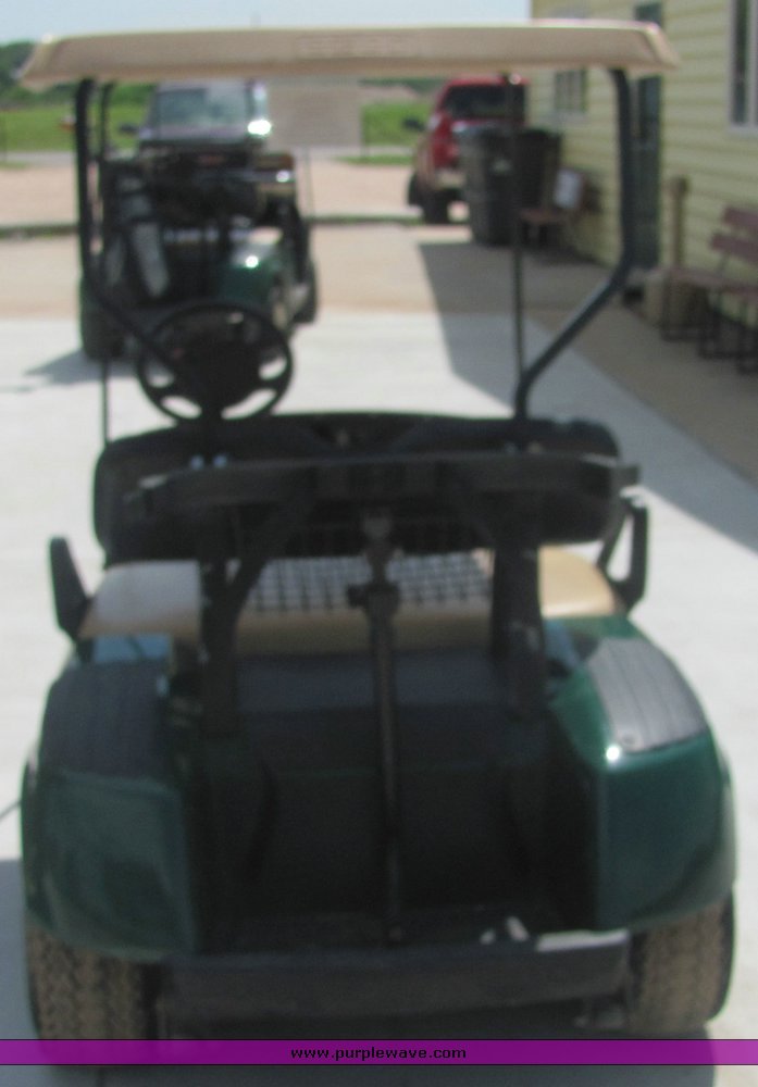 image for item 4610 2002 E2-GO electric golf cart