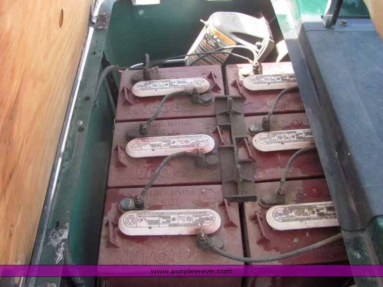 image for item 4610 2002 E2-GO electric golf cart