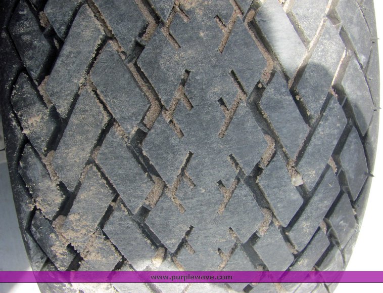 image for item 4610 2002 E2-GO electric golf cart