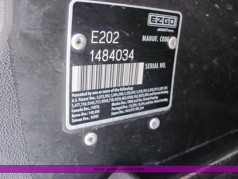 image for item 4610 2002 E2-GO electric golf cart