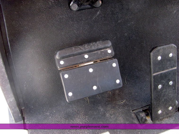 image for item 4612 2002 EZ-GO electric golf cart