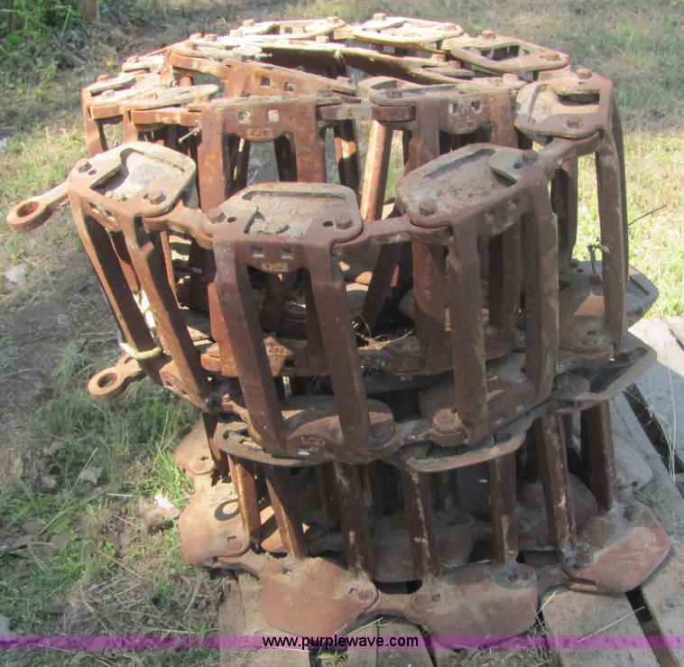 image for item 4614 Grouser steel skid loader tracks