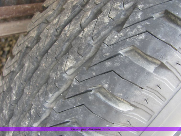 image for item 4626 2001 Prowler North West Edition 37' travel trailer