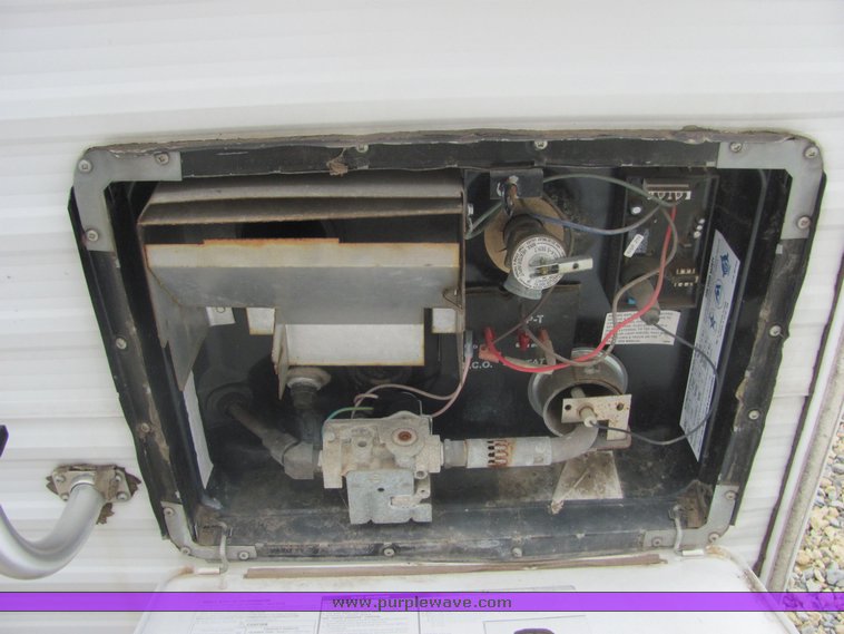 image for item 4626 2001 Prowler North West Edition 37' travel trailer