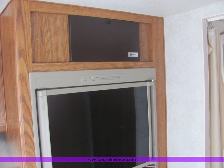 image for item 4626 2001 Prowler North West Edition 37' travel trailer