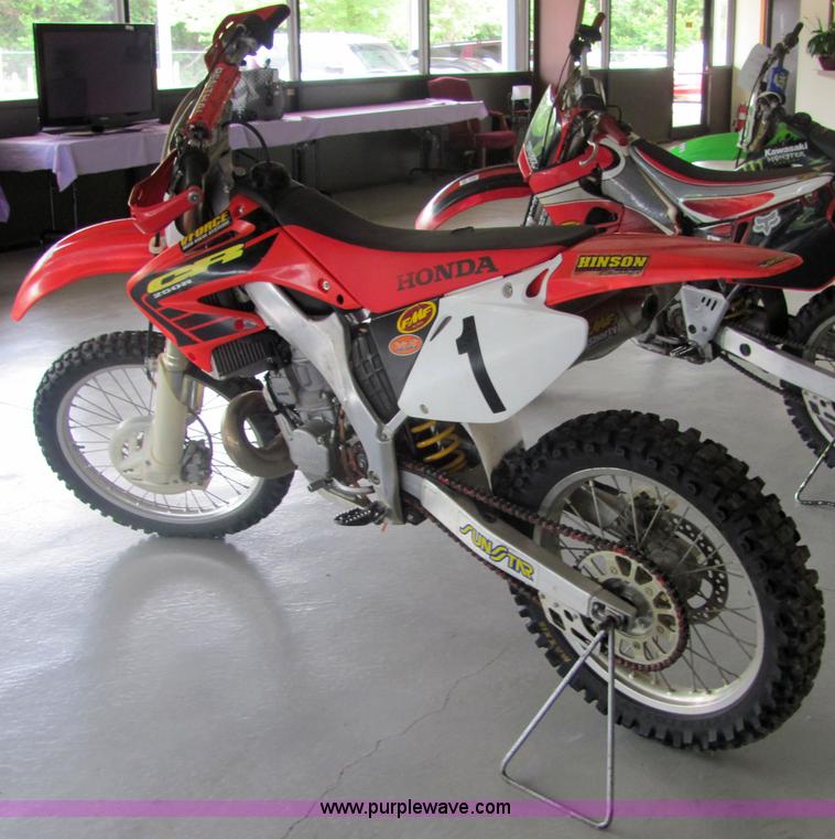 image for item 4631 2002 Honda CR250 dirt bike