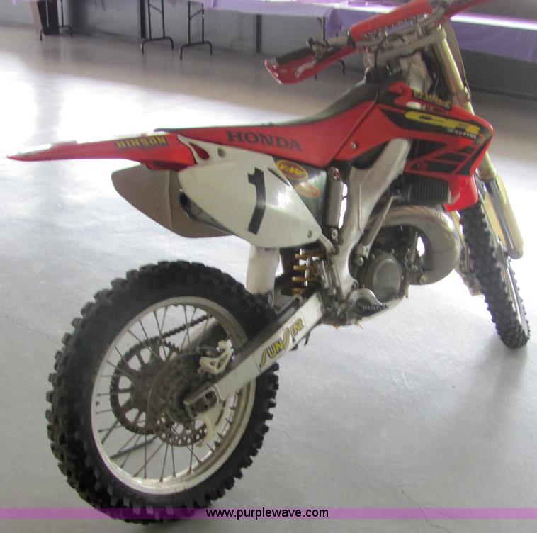 image for item 4631 2002 Honda CR250 dirt bike