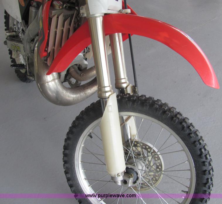 image for item 4631 2002 Honda CR250 dirt bike
