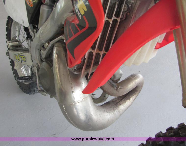 image for item 4631 2002 Honda CR250 dirt bike