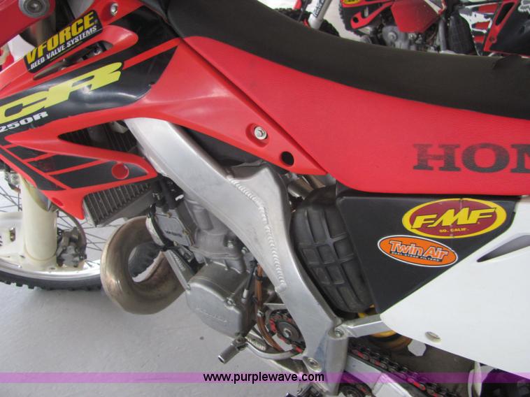 image for item 4631 2002 Honda CR250 dirt bike