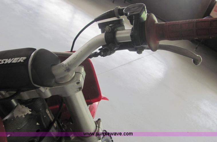 image for item 4632 1995 Honda CR250 dirt bike