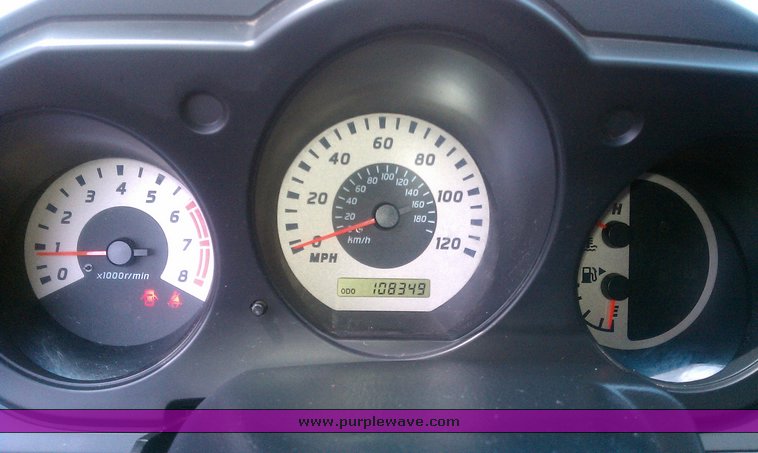 image for item 6111 2004 Nissan Frontier XE