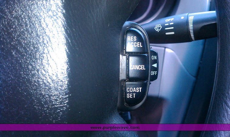 image for item 6111 2004 Nissan Frontier XE