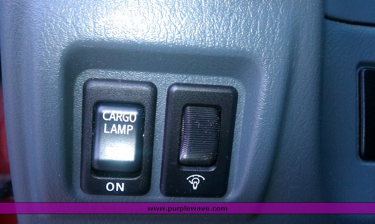 image for item 6111 2004 Nissan Frontier XE